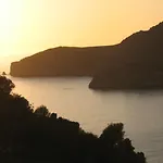 Zeytinada Ve Goezleme Hostal Guneykoy