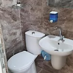 Hostal Zeytinada Ve Goezleme *